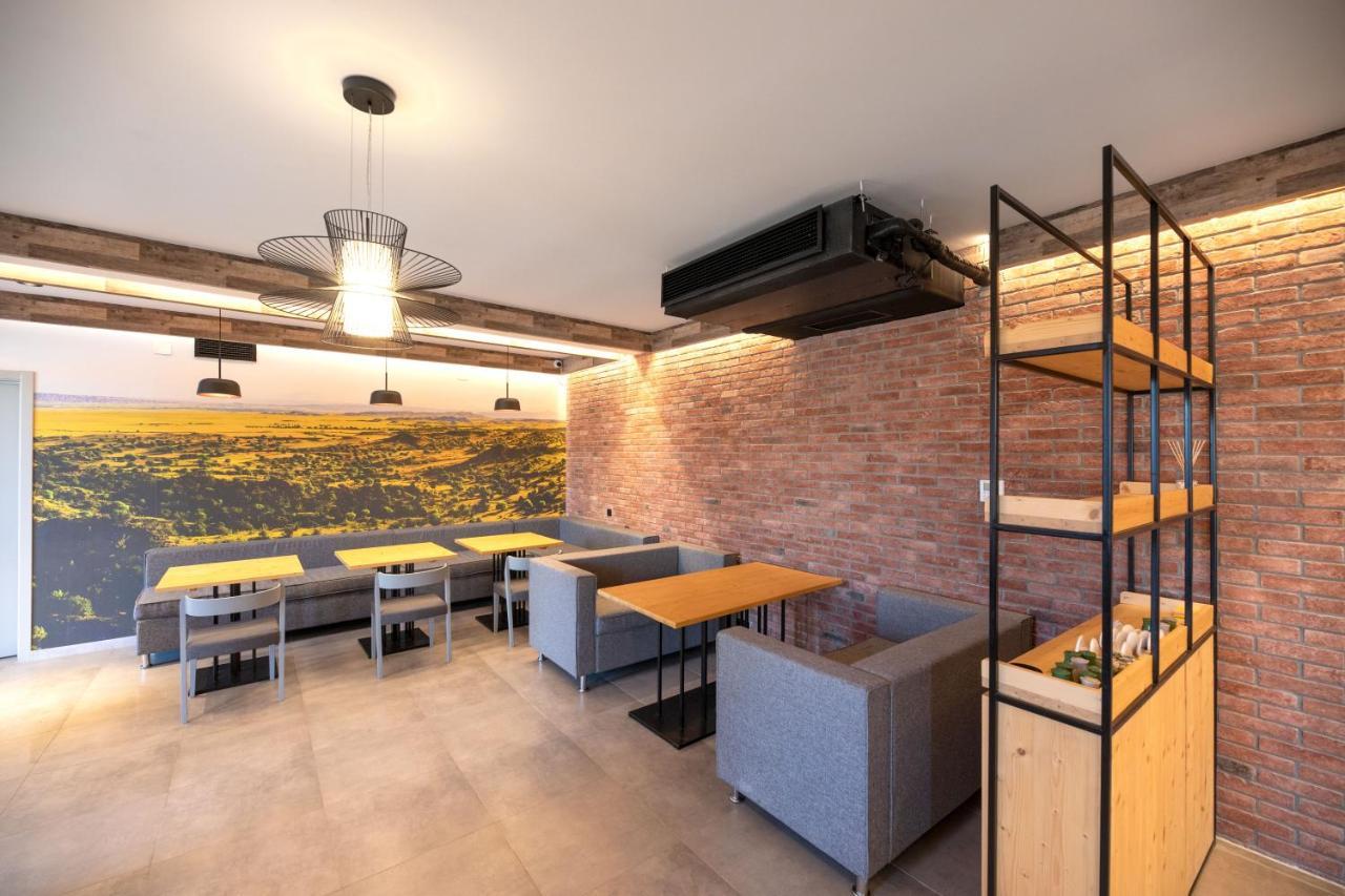 Hotel Takara Dedoplis Tskaro Luaran gambar